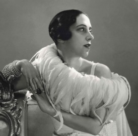 Portrait-of-Elsa-Schiaparelli-1932